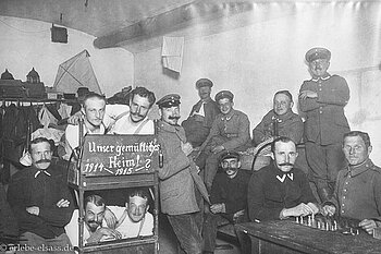 Deutsche Soldaten in der Feste Kaiser Wilhelm II.