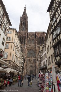 das Münster aus den Gassen von Strasbourg