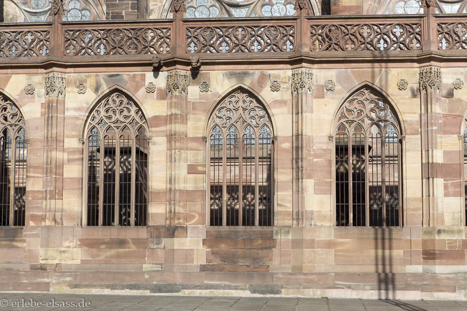 Gotische Fassade des Straßburger Münsters