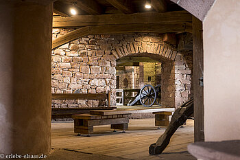 Blick in den Artillerieraum im Großen Bollwerk der Hohkönigsburg