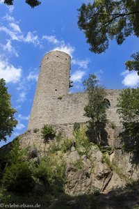 Westseite der Burgruine Hoh-Andlau