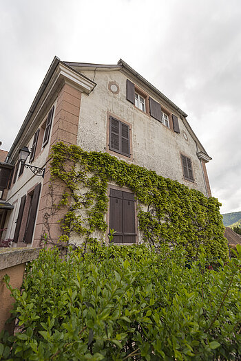 Das alte Pfarrhaus der Familie Schweitzer