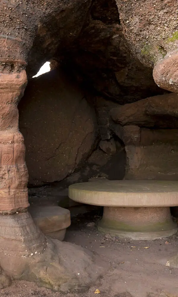 Grotte d'Amour beim Château Hunebourg