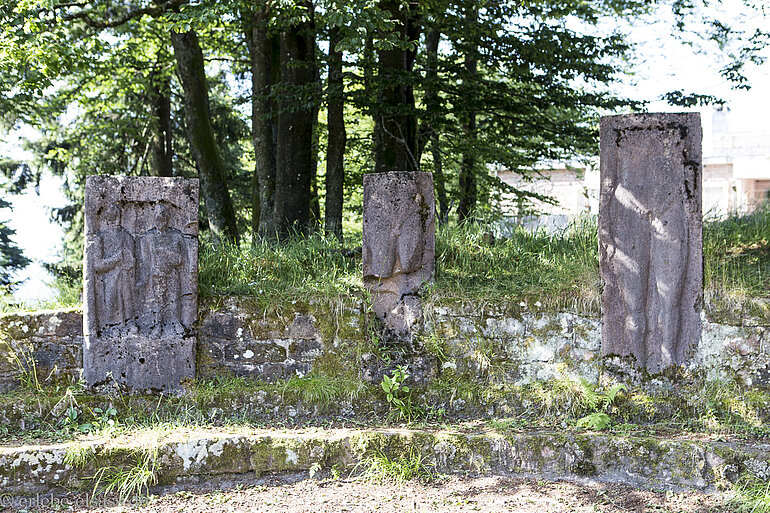 Votivtafeln gallo-römischer Götter Votivtafeln gallo-römischer Götter