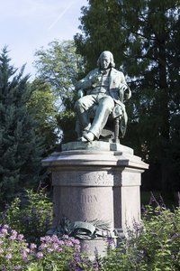 Denkmal des Wissenschaftlers Gustave Adolphe Hirn