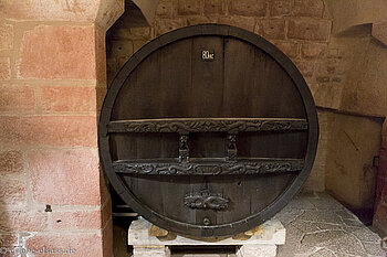 Altes (Wein-) Fass nahe der Burgküche
