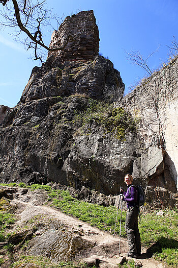 Zugang zur Ruine Girsberg