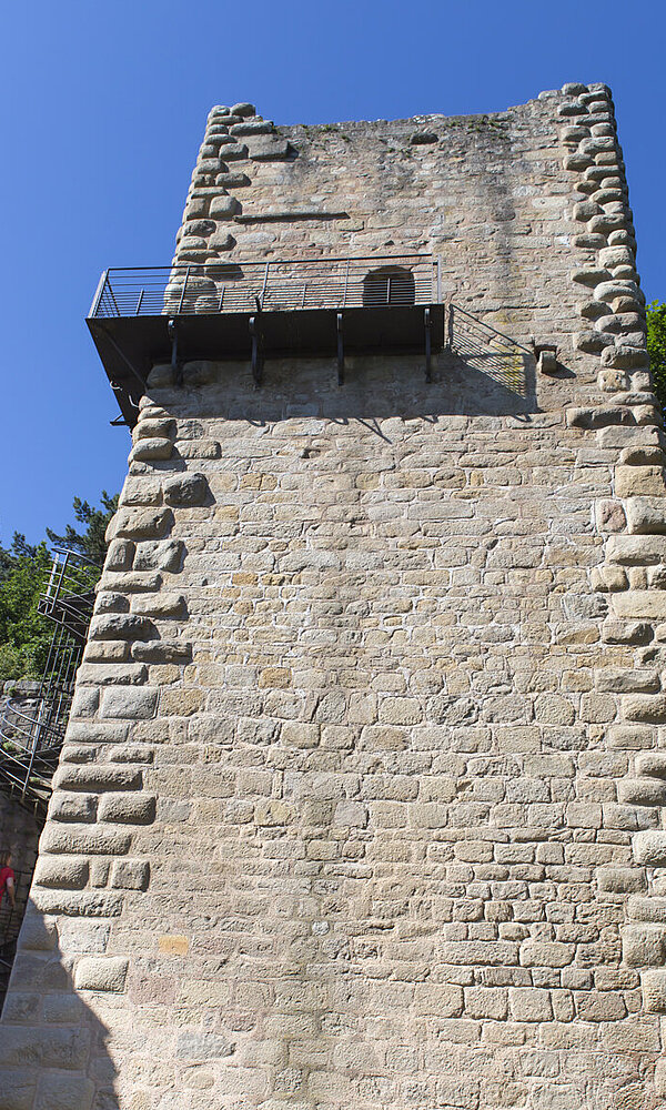 Bergfried der Burg Hagueneck