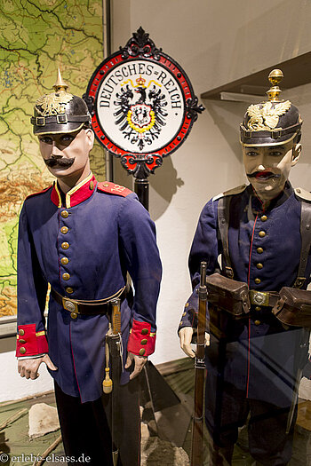 Bunt und unzureichend geschützt: die Militärkleidung des Erstens Weltkriegs