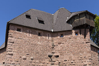 Blick auf die östliche Seite der Hohkönigsburg