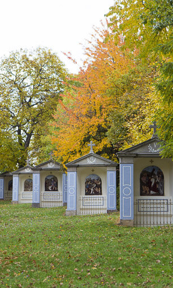 Stationenweg beim Kloster Bischenberg